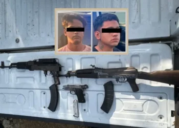 Detienen en Edomex a dos presuntos integrantes de La Familia Michoacana con armas y droga