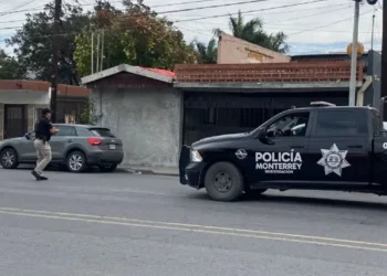 Roban 18 computadoras tras irrumpir en agencia publicitaria de Monterrey