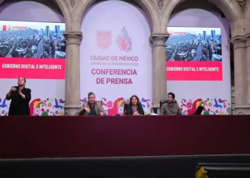 Locatel lanza atención en videollamada en Lengua de Señas Mexicanas