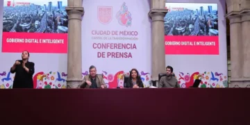 Locatel lanza atención en videollamada en Lengua de Señas Mexicanas