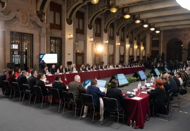 Ariadna Montiel refuerza estrategia social en reuniones de Seguridad y Protección Civil