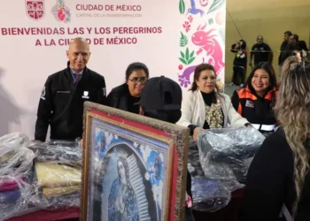 Clara Brugada da la bienvenida a peregrinos