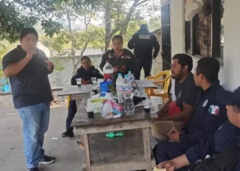 Crisis en Yahualica: pobladores retienen a servidores públicos y toman instalaciones municipales