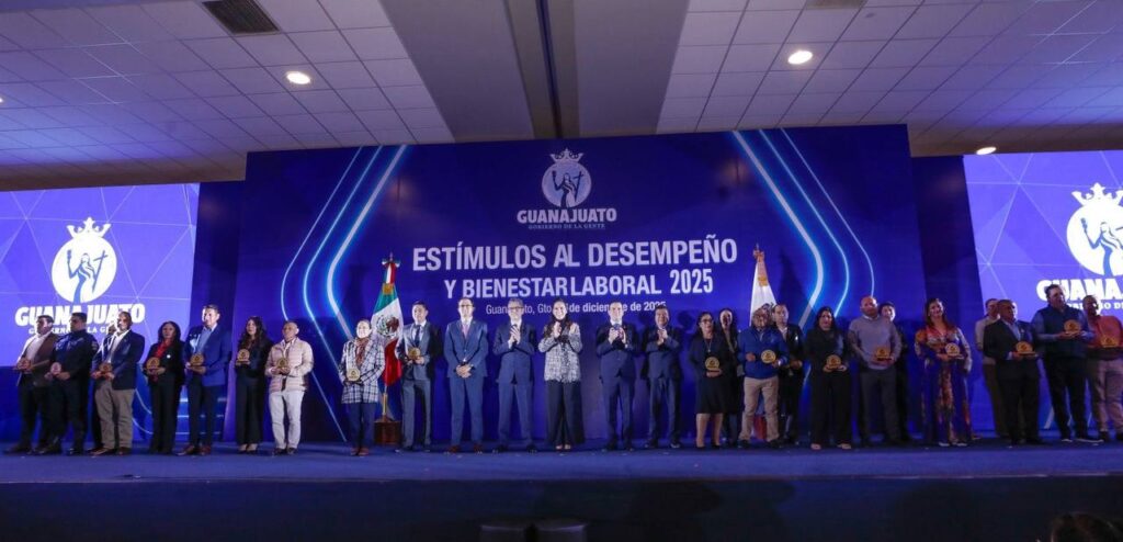 Entrega Gobernadora Estímulos al Desempeño y Bienestar Laboral 2025