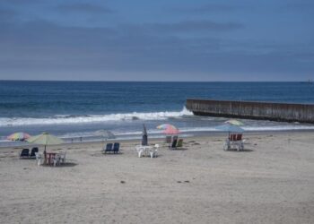 Cofepris alerta por seis playas contaminadas; difunde reporte sanitario invernal
