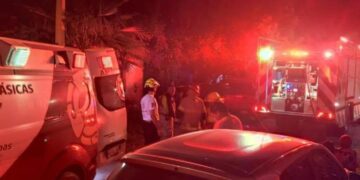 Adulto mayor muere en incendio tras regresar a su vivienda luego de una reunión familiar