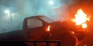 Grupo armado quema inmueble de exalcalde de Palmar de Bravo tras intento de robo