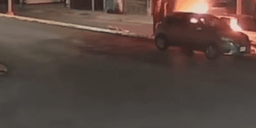 Incendian la camioneta de un joven emprendedor que vendía tostitos con ceviche en Monterrey