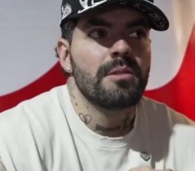 Influencer Adriano Zendejas denuncia discriminación en restaurante de Pachuca