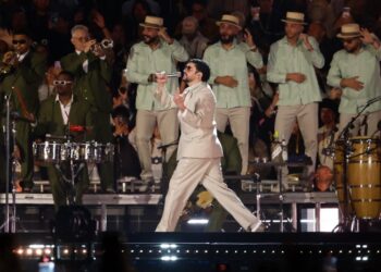 Bad Bunny enciende el Estadio GNP