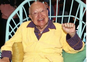 Fallece Eduardo Manzano, “El Polivoz”