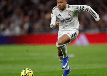 Lesión deja a Mbappé fuera de la Supercopa y enciende alertas en el Real Madrid