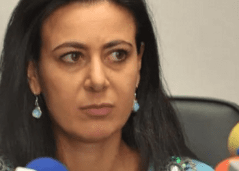 Madre de Paulette lleva a Netflix a tribunales por daño moral