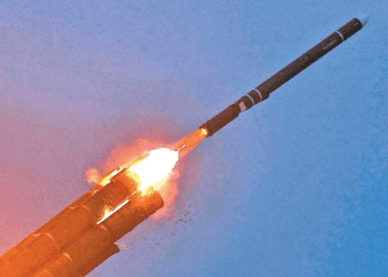 Corea del Norte realiza ensayo de misiles sobre el mar Amarillo