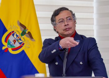 Gustavo Petro señala a Estados Unidos por ataque a embarcaciones en el Pacífico, cerca de Oaxaca