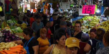 Inflación en México modera su avance y cierra 2025 en 3.69%