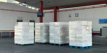 Decomisan en el AICM cargamento millonario de cigarros de contrabando provenientes de Japón