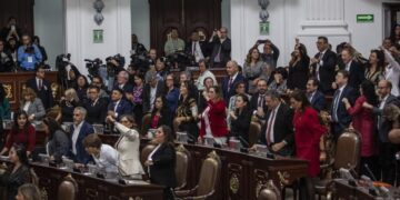 Alcalde de Álvaro Obregón y diputada del PAN se enfrentan por presunto espionaje