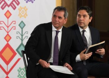 SAT regresó más de 972 mil millones de pesos en devoluciones fiscales durante 2025