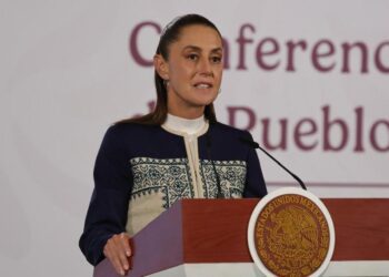 Avión militar de EU en Toluca fue autorizado desde 2025 y no implicó tropas armadas: Sheinbaum