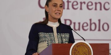 Avión militar de EU en Toluca fue autorizado desde 2025 y no implicó tropas armadas: Sheinbaum