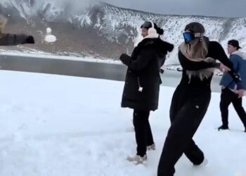 Ignoran cierre del Nevado de Toluca y entran pese al riesgo por nieve y hielo