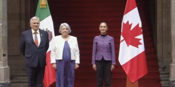 Presidenta se reúne con representante de Canadá en visita oficial