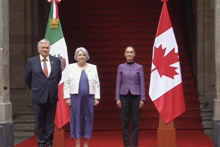 Presidenta se reúne con representante de Canadá en visita oficial