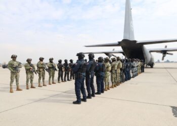 Trasladan a EU a 37 internos de alta peligrosidad desde el Altiplano