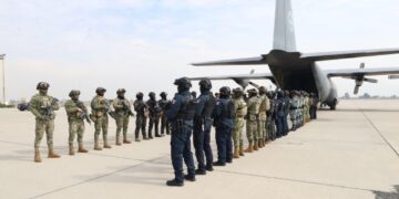 Trasladan a EU a 37 internos de alta peligrosidad desde el Altiplano