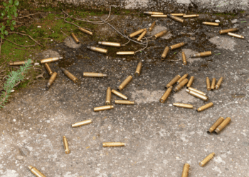 ¡GUERRA EN EL SUR DE SINALOA! Emboscan a policías en Escuinapa con “narcodrones” y bombas cerca de Nayarit