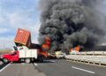 Accidente múltiple en la carretera 57 deja tráiler incendiado y afecta la circulación