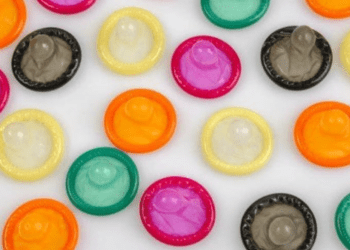 China aplica IVA a anticonceptivos en medio de su crisis demográfica