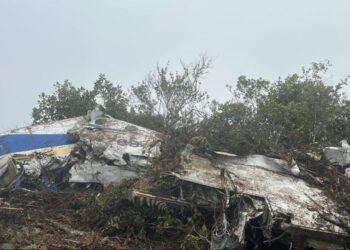 ¡TRAGEDIA EN LA MONTAÑA! Hallan avión destrozado en zona guerrillera de Colombia: 15 muertos y un congresista entre las víctimas