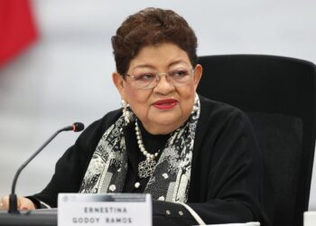 Ernestina Godoy llama a cerrar filas contra la extorsión en encuentro nacional de fiscalías