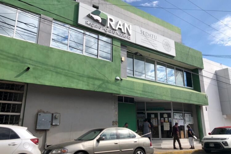 Cuestionan programa que busca cobrar por la sucesión agraria, pese a que la ley la establece como gratuita