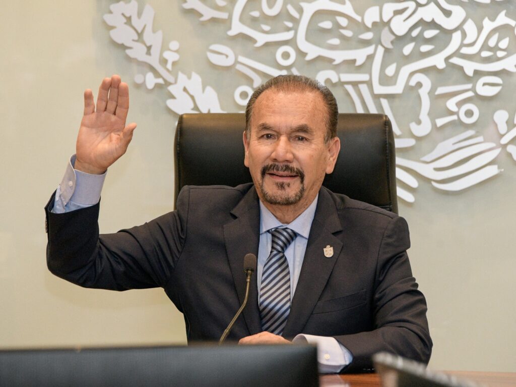 Atizapán aprueba histórico presupuesto de 52.2 mdp para becas educativas