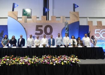 Encabeza Pablo Lemus Navarro, Gobernador de Jalisco, inauguración del LVI Congreso Nacional de Pediatría en Puerto Vallarta