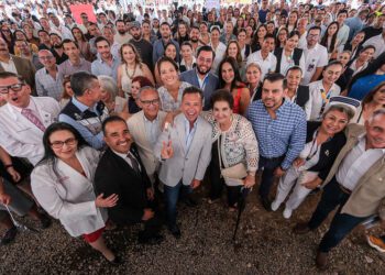 Entrega Pablo Lemus Navarro, Gobernador de Jalisco, obras en favor de la salud y el campo en la región Altos del estado